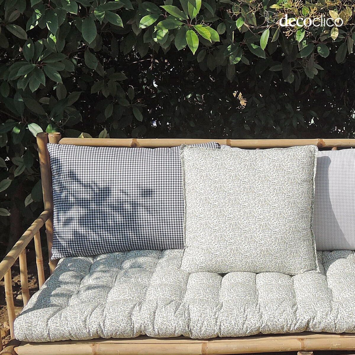 Matelas de sol en coton imprimé motif blanc et fleuri 60 x 170 cm Romy