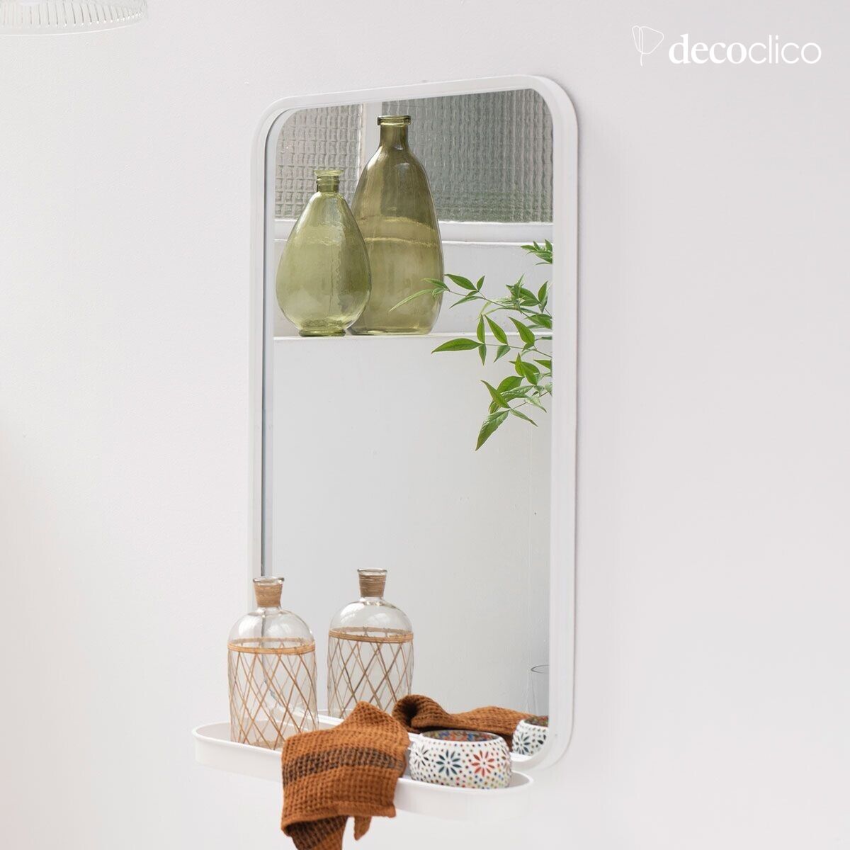 Miroir en métal blanc avec étagère 50 x 77 cm Bricklane