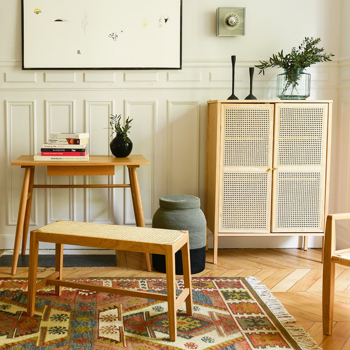 Bureau au style scandinave et son plateau en verre pour votre maison