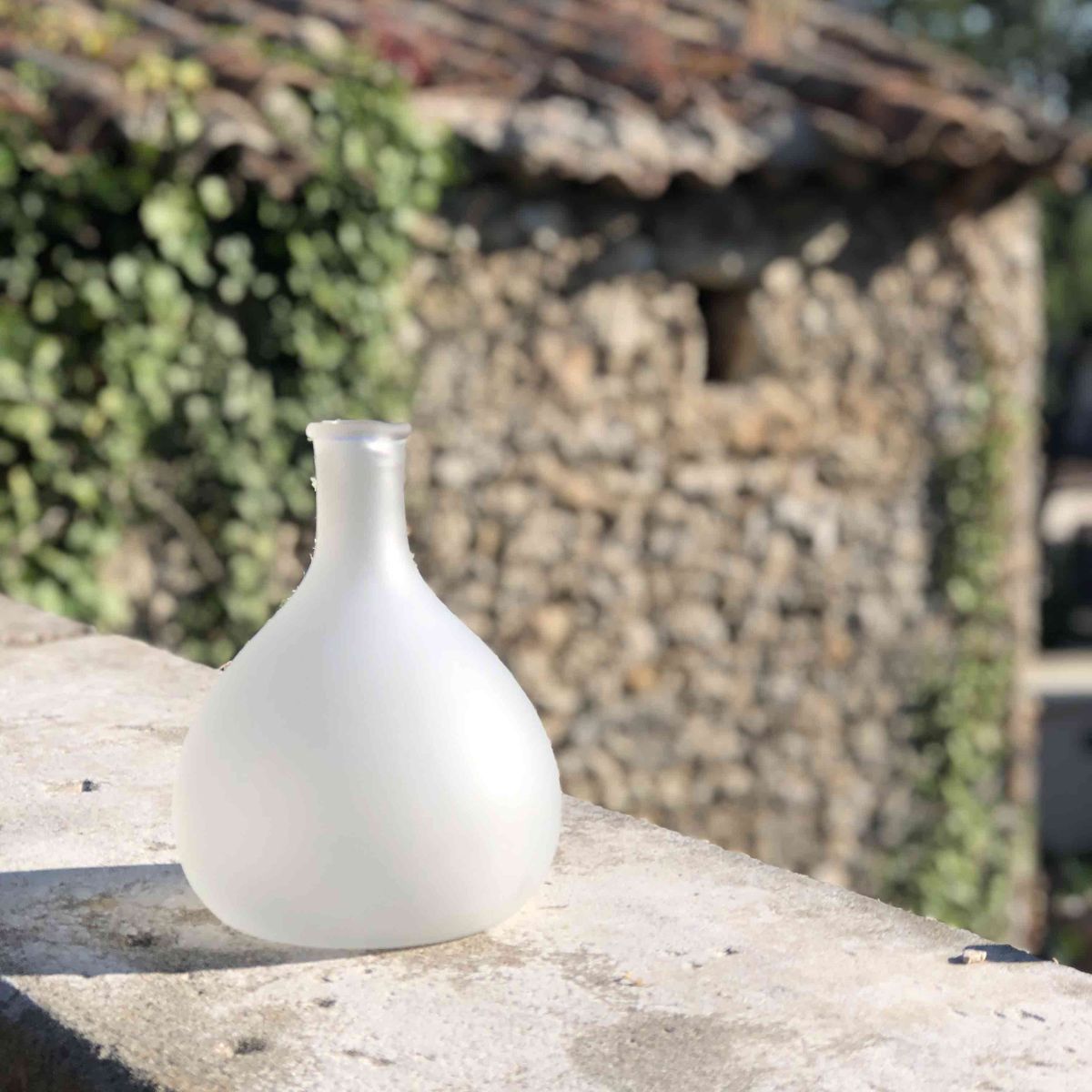 Bonbonne en verre et jonc tressé 23 x 10 cm Lison – Decoclico