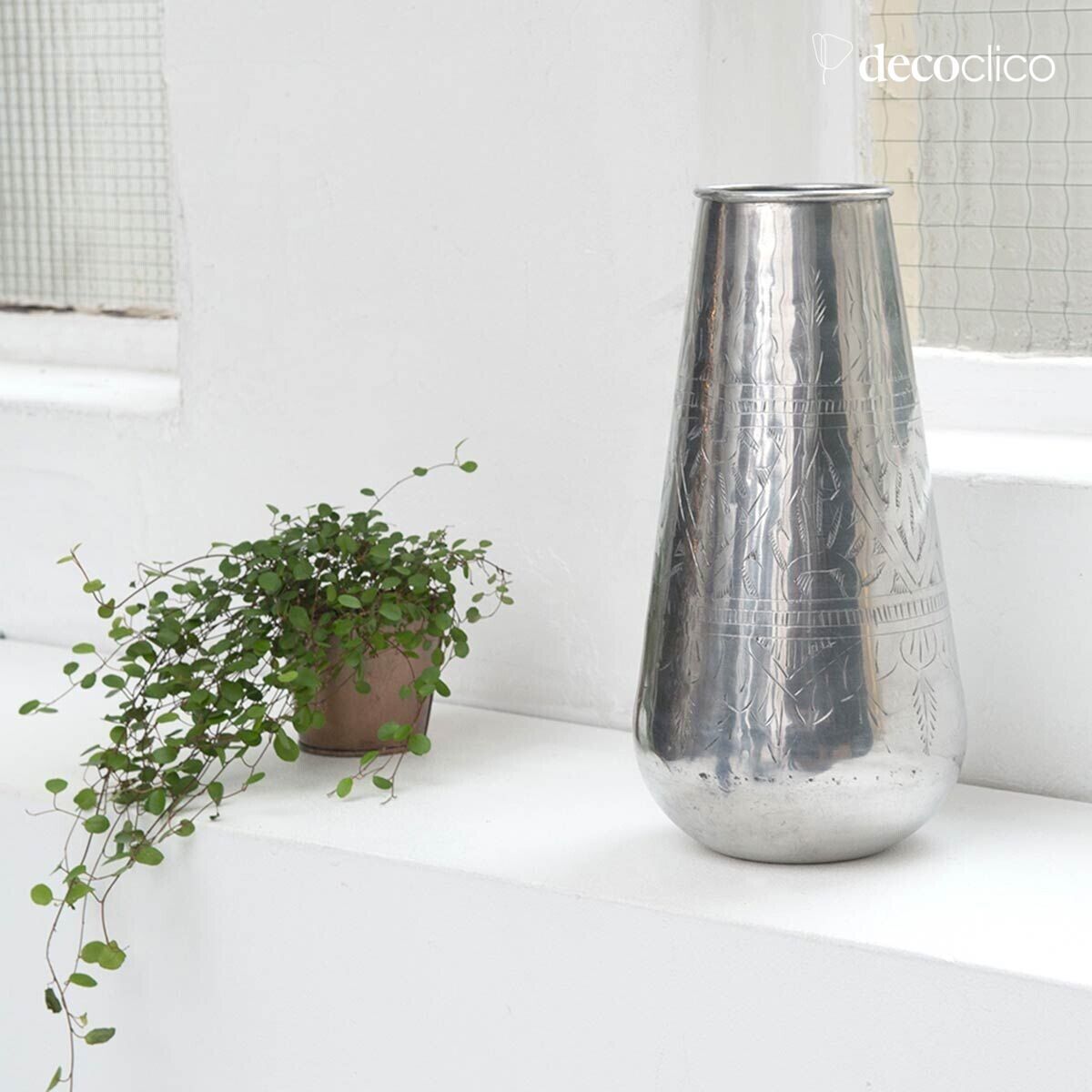 Cylindrical vase in silver aluminum H33 cm Jaya