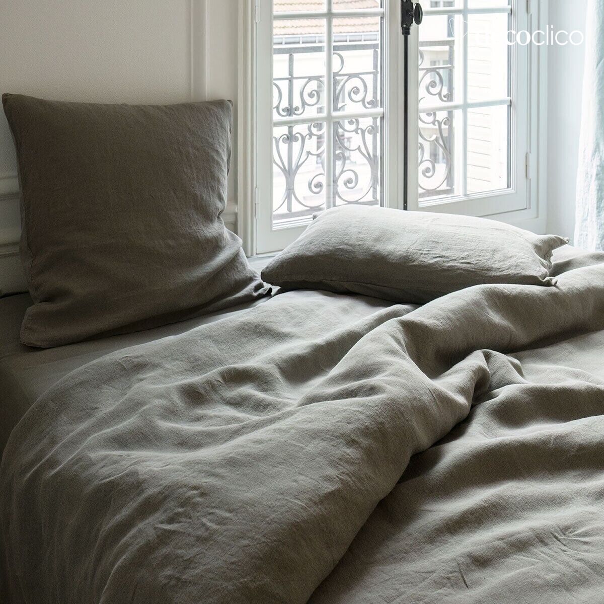 Duvet cover in washed linen, green-gray - 240x220cm Oslo