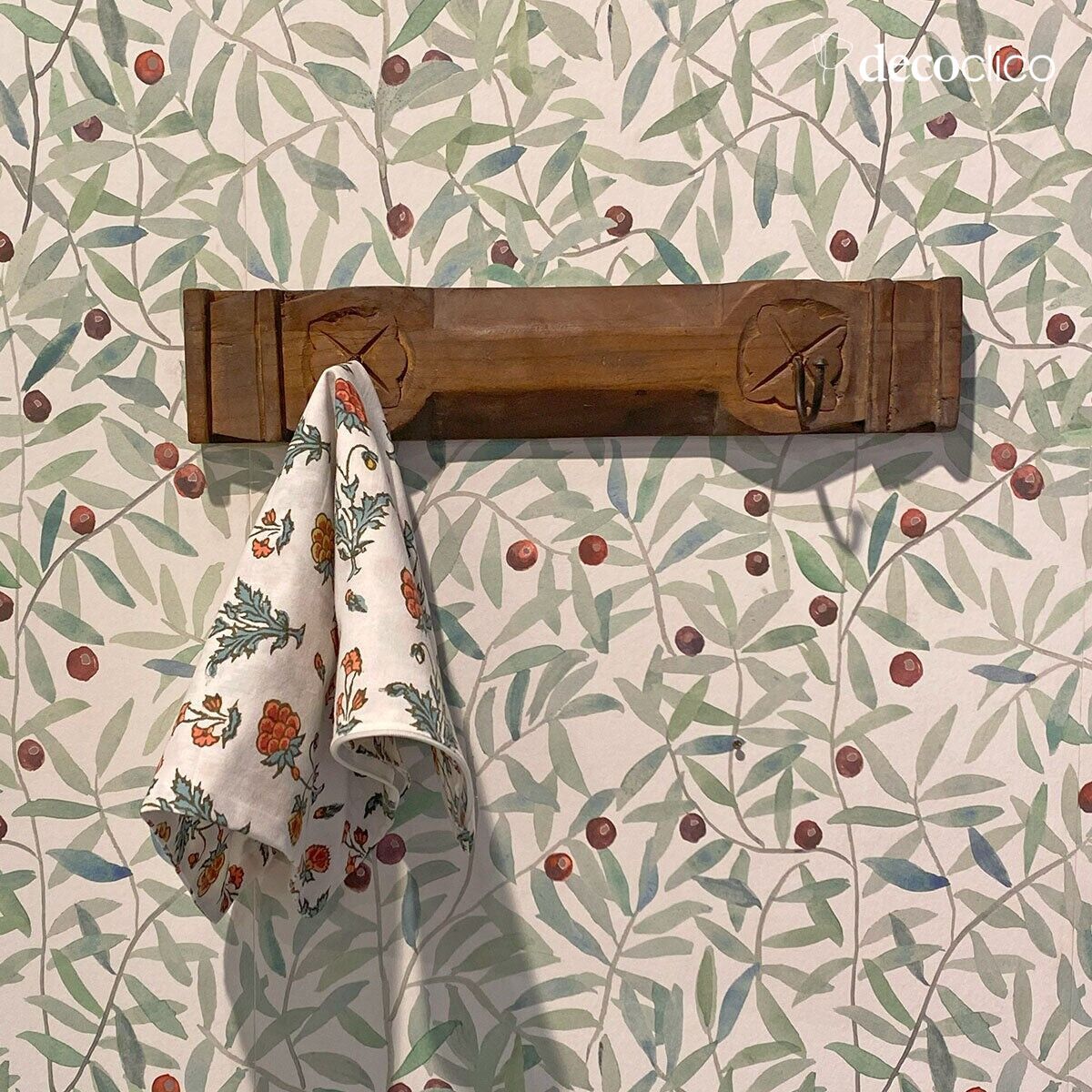 Engraved wood and metal Indian-style coat rack Pamir