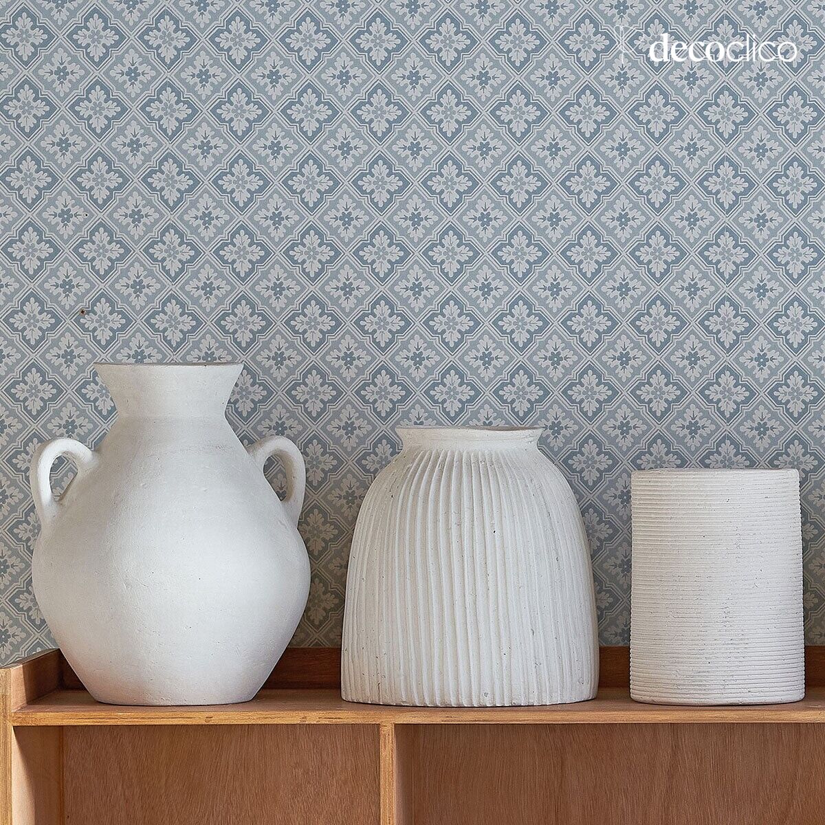 Handmade decorative ribbed papier-mâché tube vase Pia