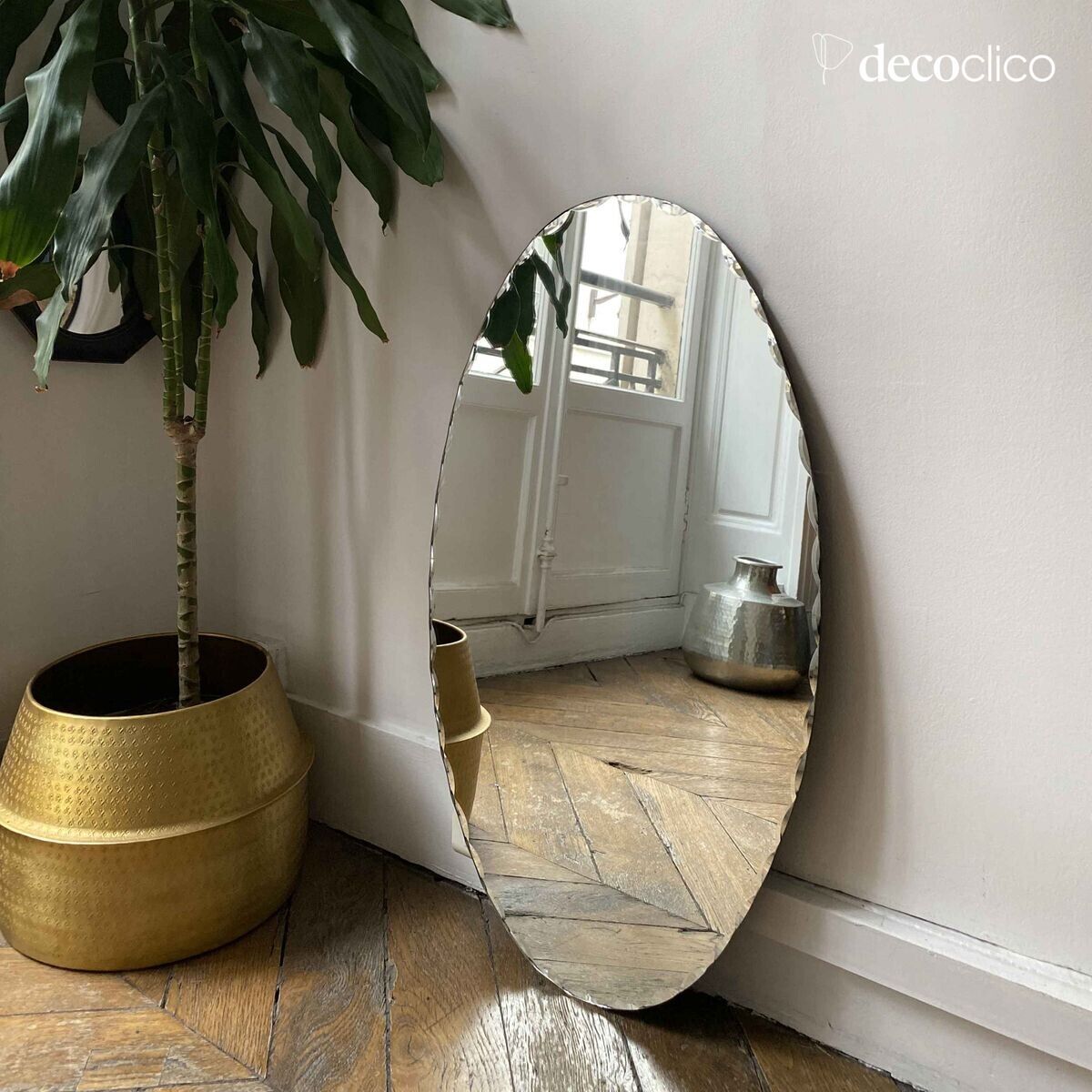 Leonie oval beveled mirror 80 x 47 cm