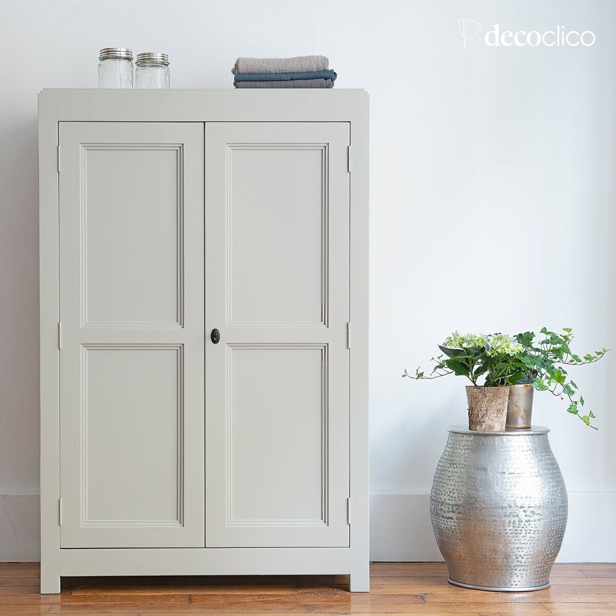 Low linen cupboard in light gray maritime pine Léandre