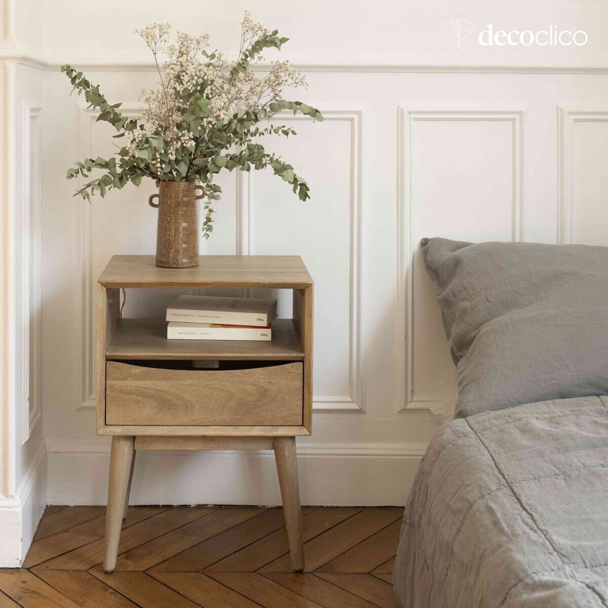 Mango wood bedside table with 1 compartment and 1 drawer Smile