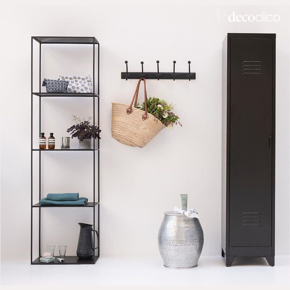 Matt black metal column shelf 180 cm Douglas