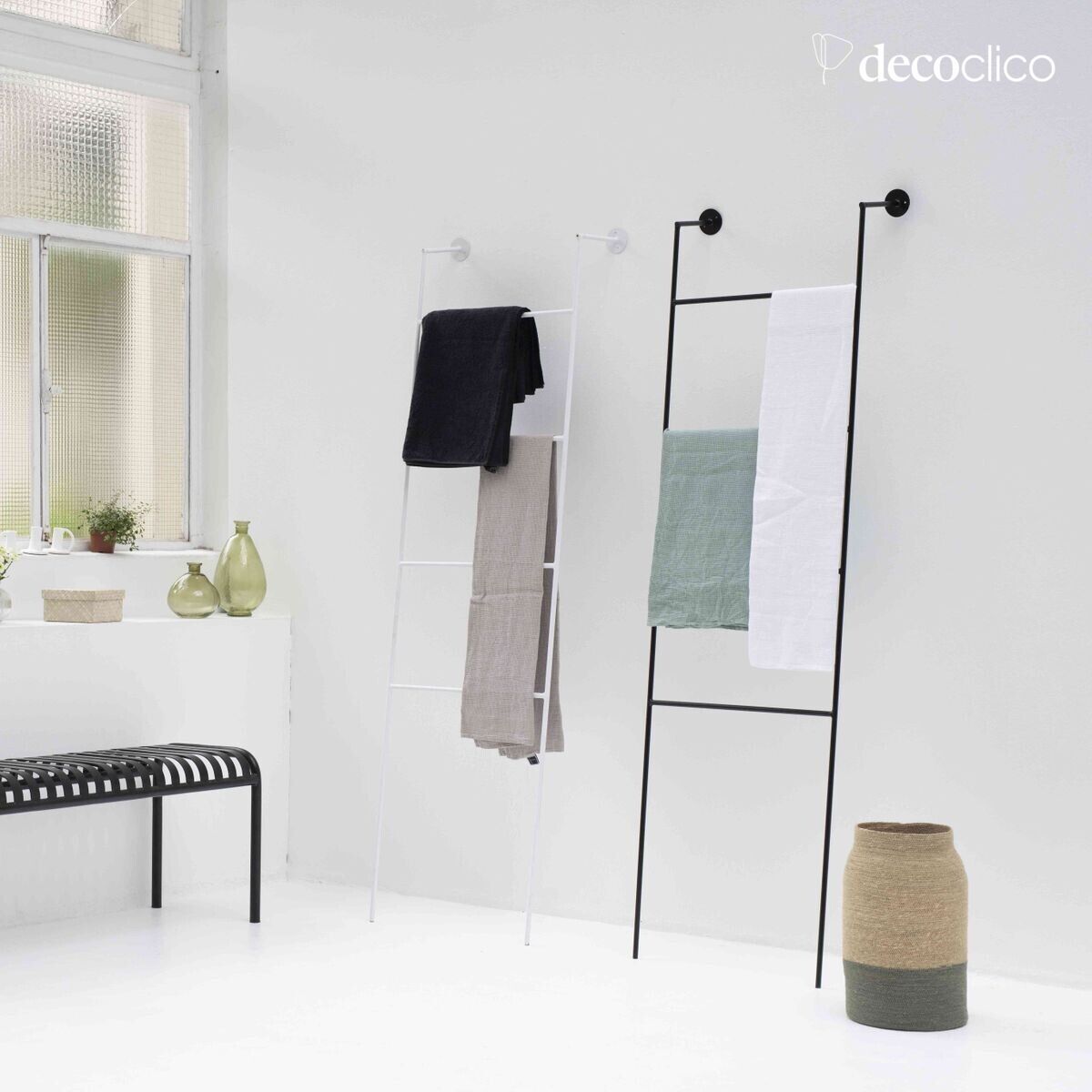 Matt white metal towel rail Douglas