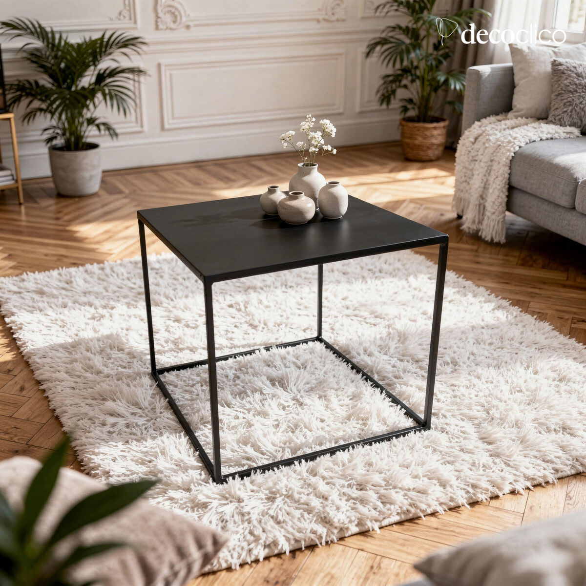 Square end table in matt black metal Douglas