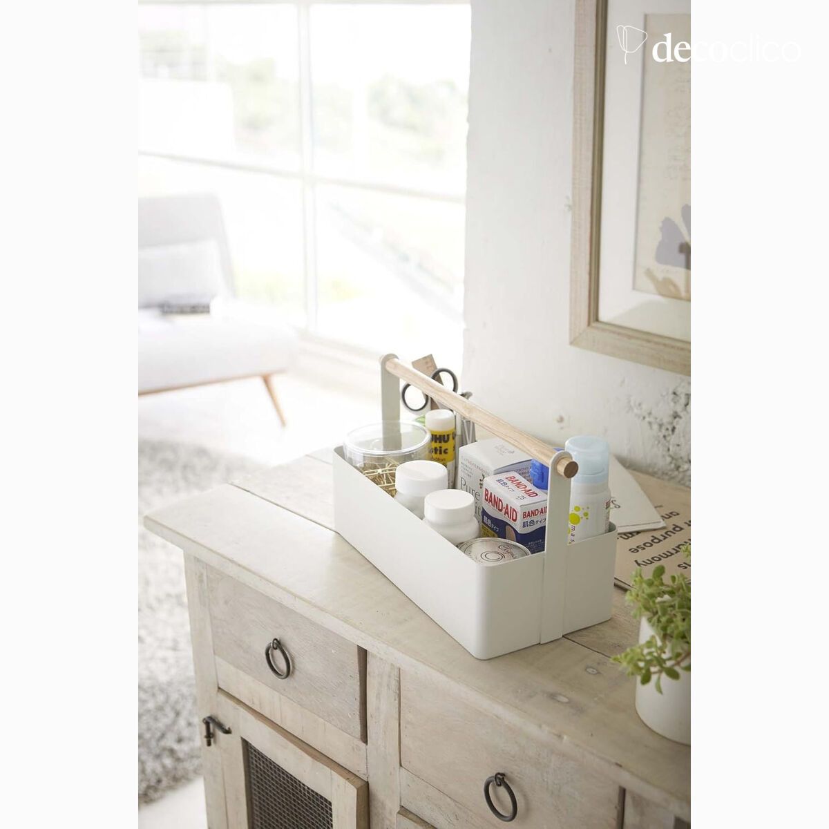 Storage box in white steel with natural ash handle Tosca